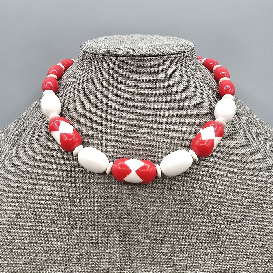 Vintage Beaded Necklace Red White Geometric Retro Hidden Barrel Clasp 18&quot; - $19.99