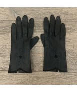 VTG WOMENS BLACK LEATHER FLOWER EMBOSSED WRIST LENGTH HAND GLOVES SIZE 7... - $285.10 MXN