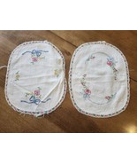 Vintage 2  Piece Doily Set Embroidery Floral Pretty  - $10.00