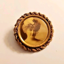 1898 Antique Victorian Art Noveau Mourning Photo Brooch Pin - £23.50 GBP