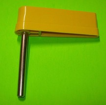 Pinball Machine (1) Yellow Flipper Bat With Shaft No Logo 3&quot; Standard Size - £5.59 GBP