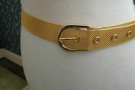 Vintage Belt Gold Mesh Buckle 1&quot; Wide Adjustable Fits 30&quot; to 34&quot; Nice Condition - £15.97 GBP