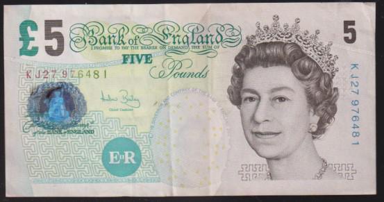 2002 Great Britain QEII Five (5) Pound note in a crisp high grade condit... - $12.00