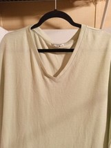Orvis Shirt Women’s Extra Large V Neck 1/4 Length Sleeve beige - $9.49