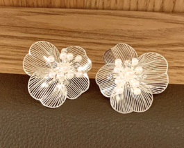 Japanese and Korean metal flower pearl earrings Sweet cool personality S... - $19.80