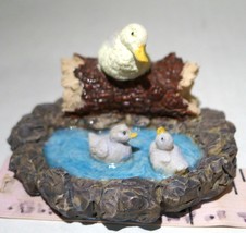 Santas Best 1995 White Ducks Baby Village Accessory Decorative Figurine VTG - £14.96 GBP