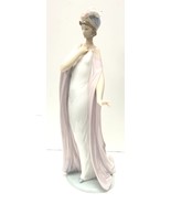 Lladro Figurine 6403 251321 - £140.27 GBP