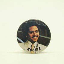 Rockie Robbins PIN PinBack Vintage 1980&#39;s Button Badge 1.5 in Pop RnB - $6.78