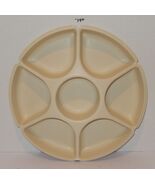 Tupperware Almond Divided Serving Center Relish Veggie Fruit Dip Tray &amp; ... - $453.77 MXN