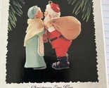 Hallmark Keepsake Christmas Ornament &quot;Christmas Eve Kiss&quot; 1995 #10 In Se... - £9.07 GBP