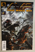 ALIENS vs. PREDATOR: THREE WORLD WAR #1 (2010) Dark Horse Comics FINE+ - £11.65 GBP