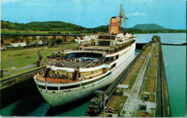 A large tourist liner passing through Panama Canal  Vintage Postcard (D10) - £5.05 GBP
