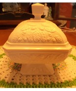 Jeannette Pink Milk Glass Covered Candy Dish - $936.27 MXN