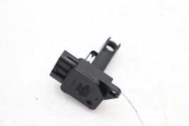 00-05 TOYOTA CELICA MAF MASS AIR FLOW METER SENSOR E2334 image 5