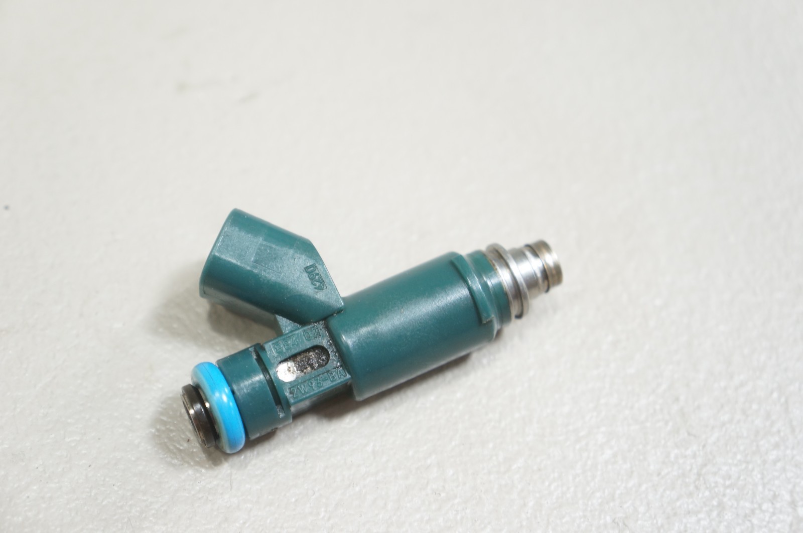 06-2009 land range rover sport L320 4.2l supercharged engine fuel injector blue Item image 5