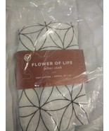 Flower of Life Sacred Geometry altar cloth or tarot card mat 16x16 - $178.86 MXN