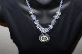 Necklace Gray Purple Faceted Beads Cluster Silver Tone Filigree Pendant ... - $276.38 MXN