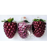 Retro 3 Plastic Shiny Grape Clusters Made In Taiwan Grape Ornaments - $262.05 MXN
