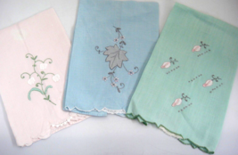 Vintage Pastel Embroidered Appliqued Towels Guest Fingertip Tea Pink Gre... - $13.85