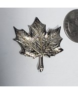 VTG Marka Maple Leaf Brooch Pin Silver Tone Signed MARKA 1.5&quot; - £10.40 GBP