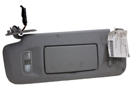 14 15 16 17 18 19 Chevrolet Silverado left gray illuminated sun visor OEM - €42,49 EUR
