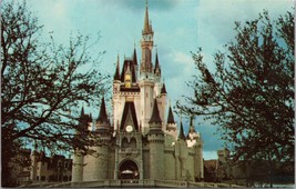Cinderella Castle Fantasyland Disney World FL Postcard PC499 - £3.89 GBP