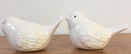 Vtg Pier 1 Imports Birds Chickadees Ceramic White Glazed Salt Pepper Sha... - $46.99