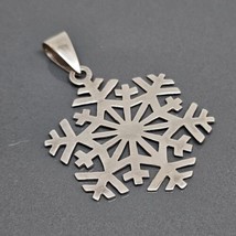 Signed SX 925 Sterling Silver - Snowflake Pendant - £27.37 GBP