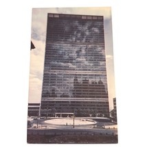 Postcard United Nations The Secretariat Building New York City NY Chrome - £5.54 GBP