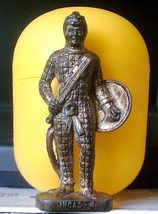 INCAS 4 - Kinder Surprise Vintage Figurine - Peruvian Soldier,Maze Shield &amp; Tail - £14.80 GBP