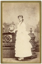 Circa 1890&#39;S Cabinet Card Beautiful Woman In White Dress Hat Poff Loudonville Oh - £9.73 GBP