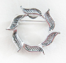 Vintage Gerry&#39;s Silver Leaf Circle Pin Brooch - $6.92