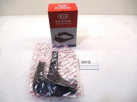 New OEM Genuine Kia Soul Rear Splash Guards Mud Flaps pair 2010 2011 P84... - $27.72
