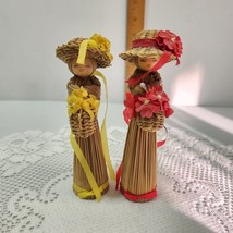 Lot of 2 Korean Handmade vintage straw dolls with hats and Bouquets red yellow - £9.90 GBP