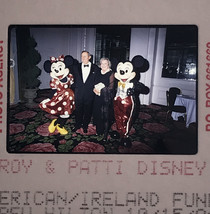 1996 Roy &amp; Patti Disney w/ Mickey &amp; Minnie Mouse Color Photo Transparency Slide - £9.70 GBP