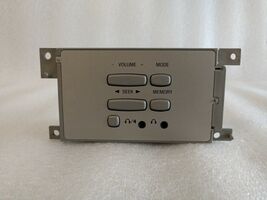 Console rear audio control panel unit for 2003 Lincoln Navigator - $9.81