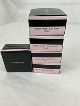 Mary Kay Foundation NIB  Medium Beige Silky Setting Powder 8g  - $13.33