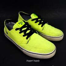 2013 Nike Tennis Sneakers Mens 11 Neon Yellow 477650-710 - $29.39