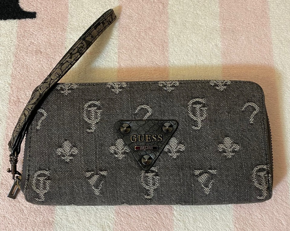 GUESS Dylan Denim Clutch Wallet - £22.56 GBP