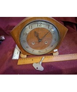 Antique wooden mechanical shelf clock [CLK10360] - $5,007.48 MXN