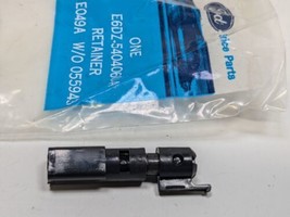 NOS OEM - Ford E6DZ-5404060-A - Sun Visor Retainer Clip - $220.32 MXN