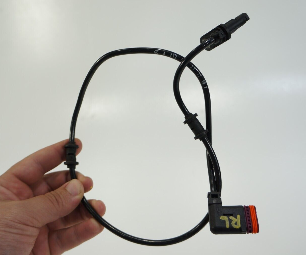 2010-2013 mercedes w212 e550 e350 e63 rear right left abs speed wheel se... - $23.00