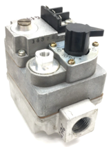 White Rodgers HVAC Furnace Gas Valve 36C03 300 in 1/2&#39;&#39; out 3/4&quot; used #G176 - £43.08 GBP