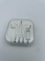 Apple Lightning Earpods MMTN2AM/A Earphone OEM Headset iPhone 12 13 14 GENUINE - £14.80 GBP