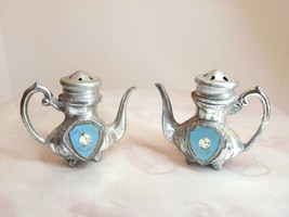 Vintage King Cotton, AL miniature metal pitcher salt/pepper shakers - £7.89 GBP
