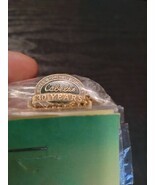 Cabela&#39;s 30 Years Pin Cutlery New - $331.71 MXN