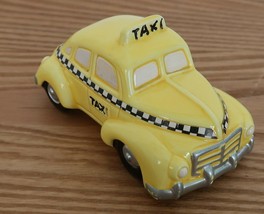 Vintage 1987 Department 56 ceramic taxi cab decorative figurine - £16.02 GBP