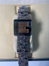 Rare Women with box Gucci silver tone  watch  - 220224 - $161.19