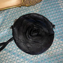 New without tags round floral clutch purse - £9.40 GBP