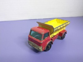 Vintage Matchbox No. 70 Grit Spreading Truck - Lesney England, Paint Chipping - $7.51